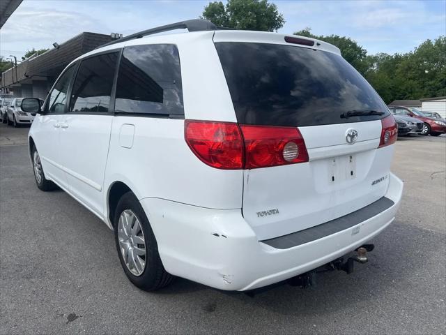 2009 Toyota Sienna LE