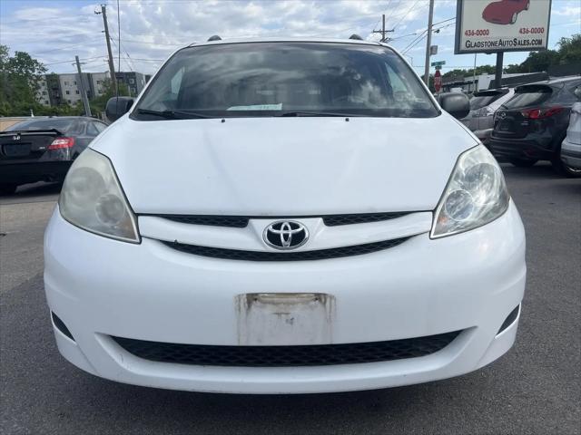 2009 Toyota Sienna LE
