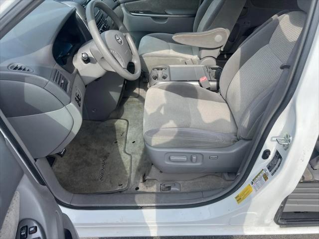 2009 Toyota Sienna LE