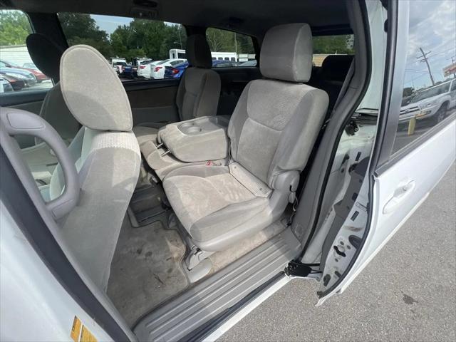 2009 Toyota Sienna LE