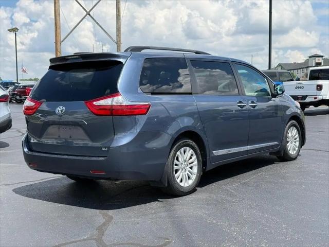 2016 Toyota Sienna XLE 8 Passenger