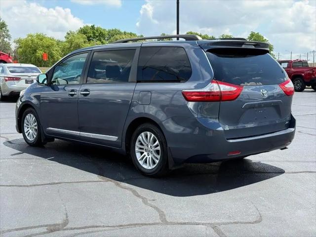 2016 Toyota Sienna XLE 8 Passenger
