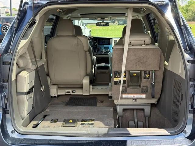 2016 Toyota Sienna XLE 8 Passenger