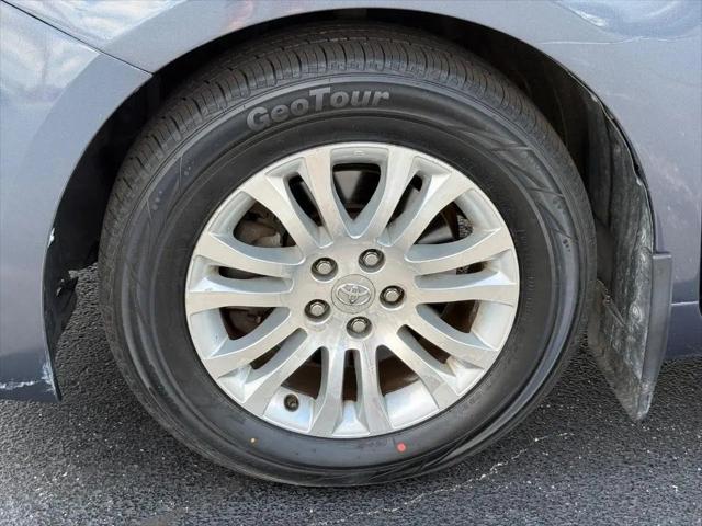 2016 Toyota Sienna XLE 8 Passenger