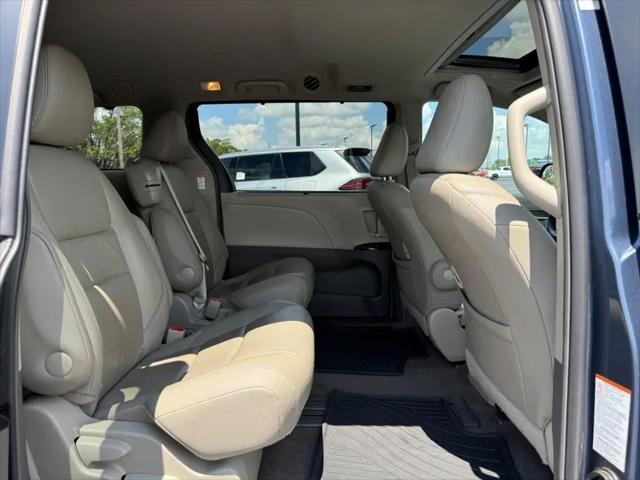 2016 Toyota Sienna XLE 8 Passenger
