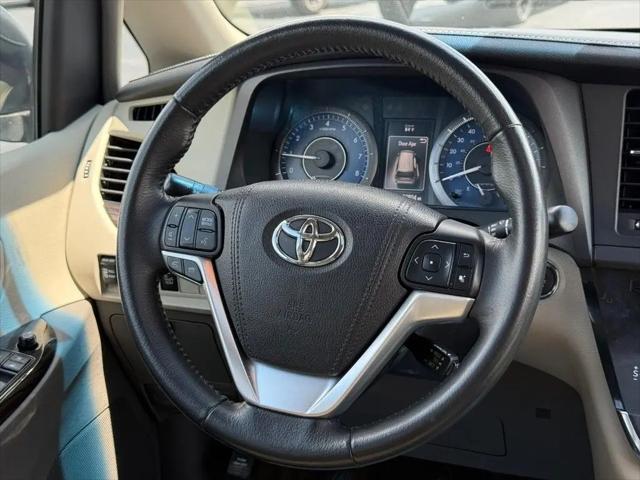 2016 Toyota Sienna XLE 8 Passenger