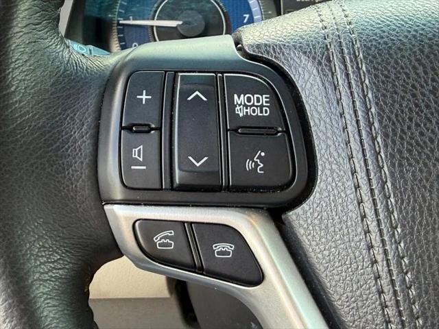 2016 Toyota Sienna XLE 8 Passenger