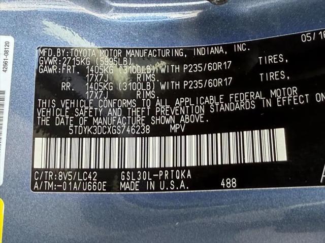 2016 Toyota Sienna XLE 8 Passenger