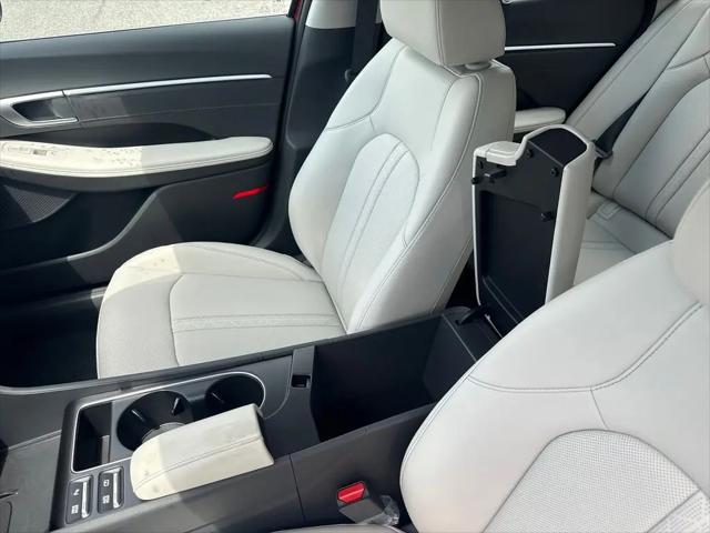 2026 Hyundai Sonata Hybrid Limited