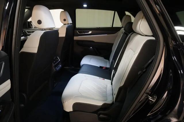 2026 Volkswagen Atlas Cross Sport SEL Premium R-Line