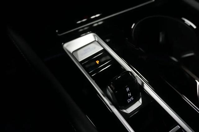 2026 Volkswagen Atlas Cross Sport SEL Premium R-Line