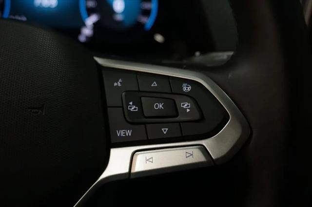 2026 Volkswagen Atlas Cross Sport SEL Premium R-Line