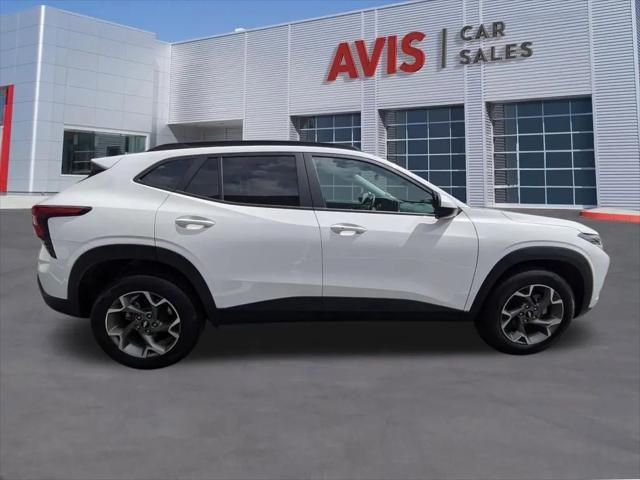 2025 Chevrolet Trax FWD LT