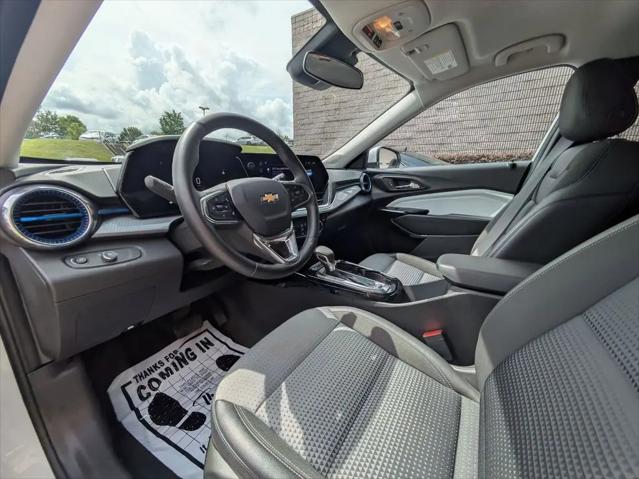 2025 Chevrolet Trax FWD LT