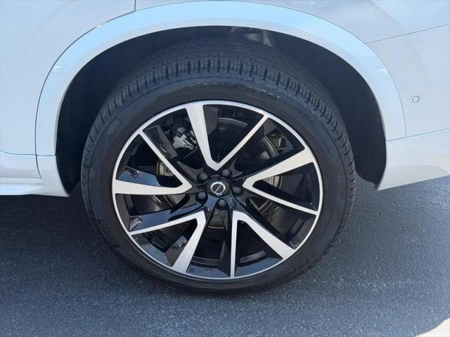 2024 Volvo XC90 B6 Ultimate Bright Theme 6-Seater