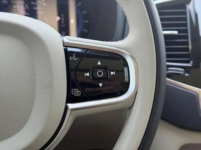 2024 Volvo XC90 B6 Ultimate Bright Theme 6-Seater