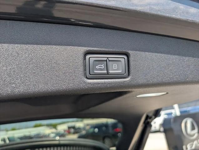 2025 Audi SQ5 Premium Plus TFSI quattro S tronic