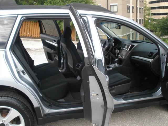 2013 Subaru Outback 2.5i Premium