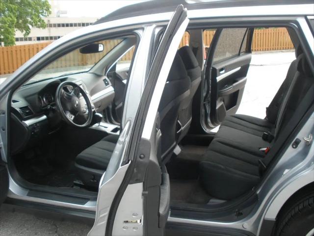 2013 Subaru Outback 2.5i Premium