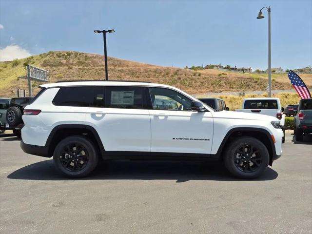 2026 Jeep Grand Cherokee L Altitude 4x2