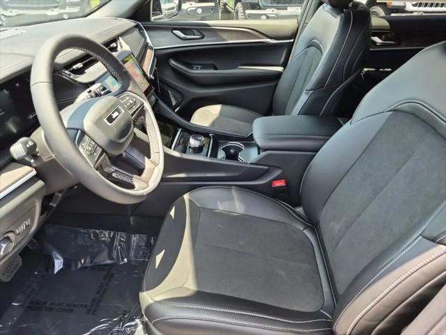 2026 Jeep Grand Cherokee L Altitude 4x2