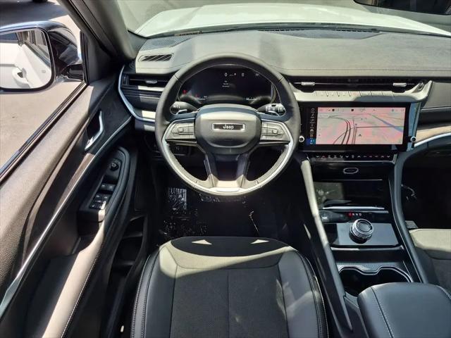 2026 Jeep Grand Cherokee L Altitude 4x2