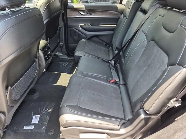 2026 Jeep Grand Cherokee L Altitude 4x2