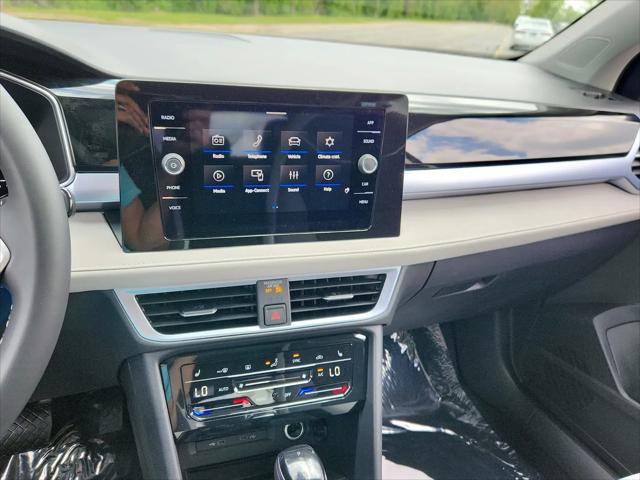 2026 Volkswagen Taos SE