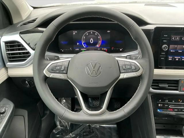 2025 Volkswagen Taos 1.5T SE