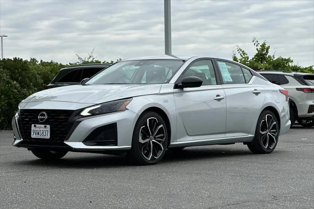 2023 Nissan Altima SR FWD