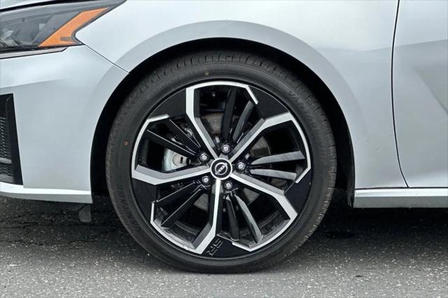2023 Nissan Altima SR FWD