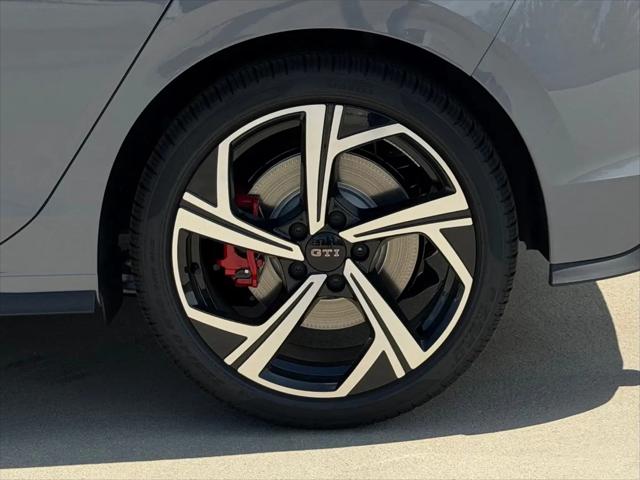 2026 Volkswagen Golf GTI SE