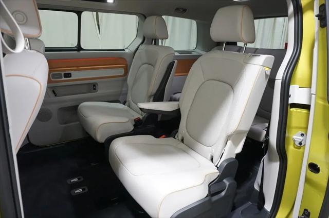 2025 Volkswagen ID. Buzz 1st Edition with 4MOTION