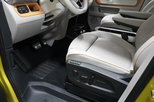 2025 Volkswagen ID. Buzz 1st Edition with 4MOTION