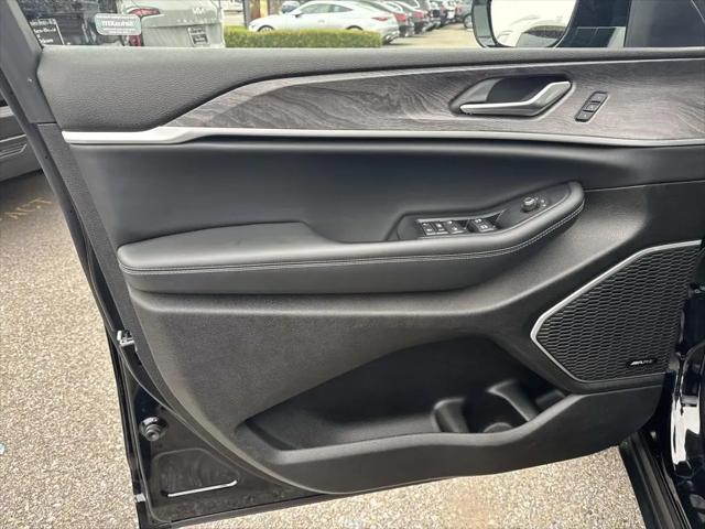 2022 Jeep Grand Cherokee L Limited 4x2