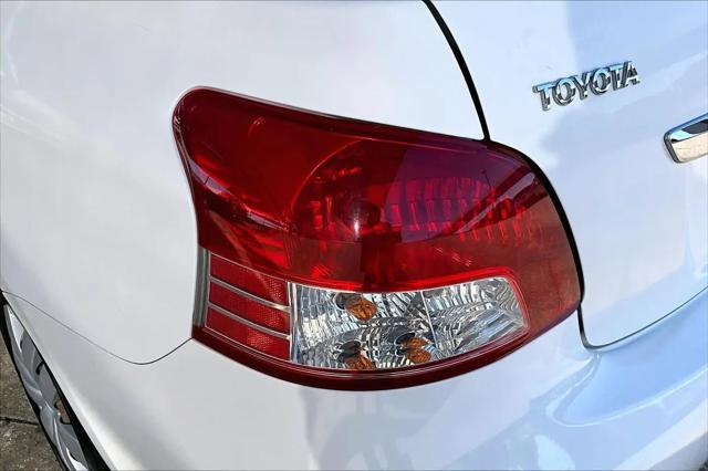 2011 Toyota Yaris Base
