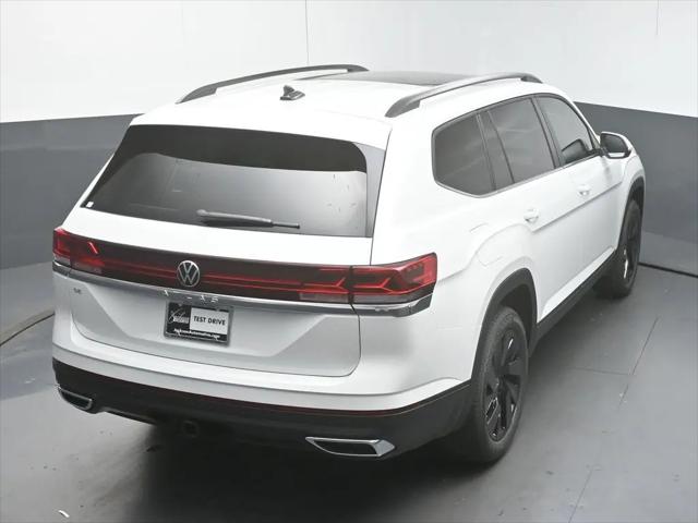 2026 Volkswagen Atlas SE with Technology