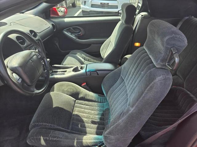 2001 Pontiac Firebird Base
