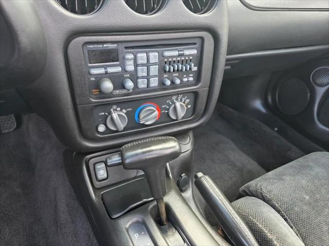 2001 Pontiac Firebird Base