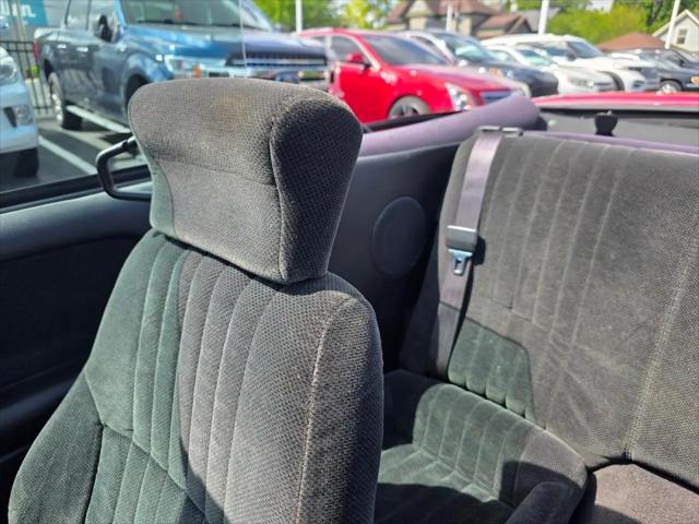 2001 Pontiac Firebird Base