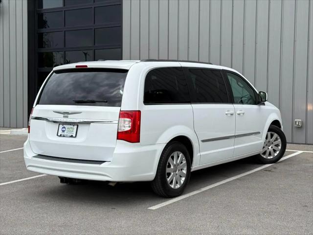 2015 Chrysler Town & Country Touring