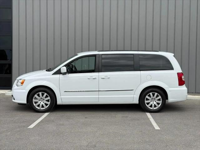 2015 Chrysler Town & Country Touring