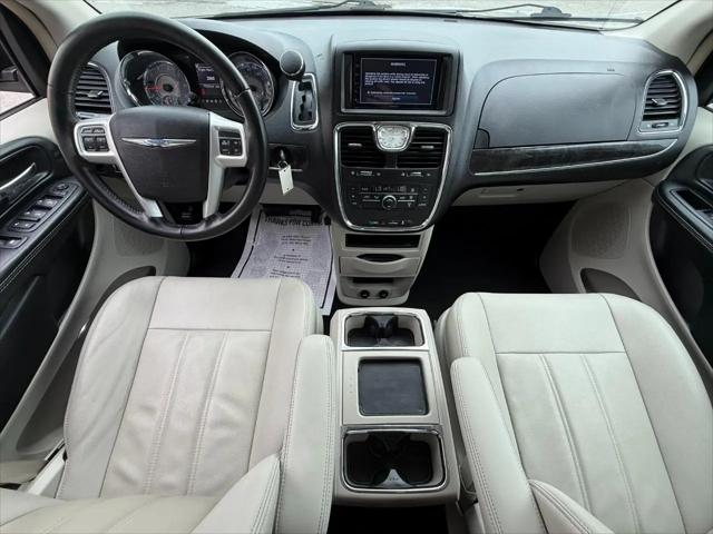 2015 Chrysler Town & Country Touring