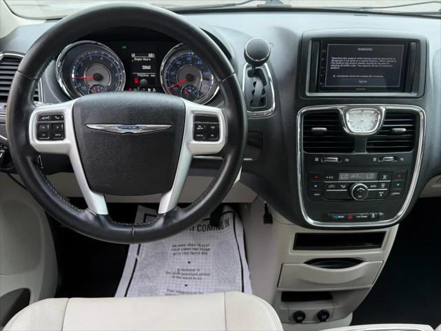 2015 Chrysler Town & Country Touring