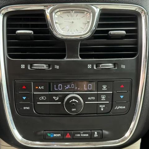 2015 Chrysler Town & Country Touring