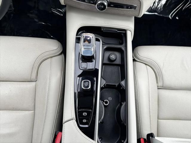 2023 Volvo XC90 B6 Ultimate 7-Seater