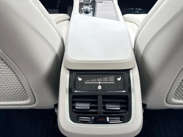 2023 Volvo XC90 B6 Ultimate 7-Seater