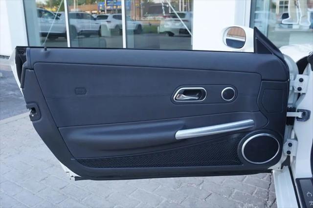 2004 Chrysler Crossfire Base