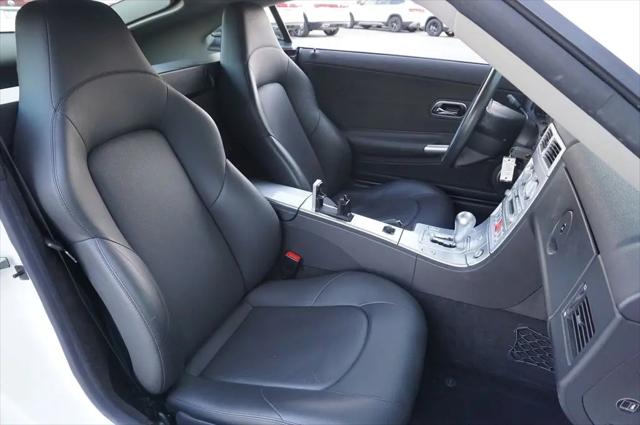 2004 Chrysler Crossfire Base