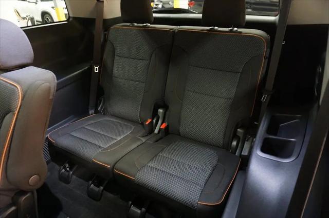 2023 GMC Acadia AWD AT4